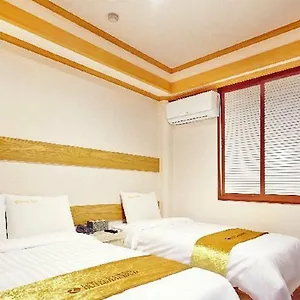 2* Hotel Rainbow