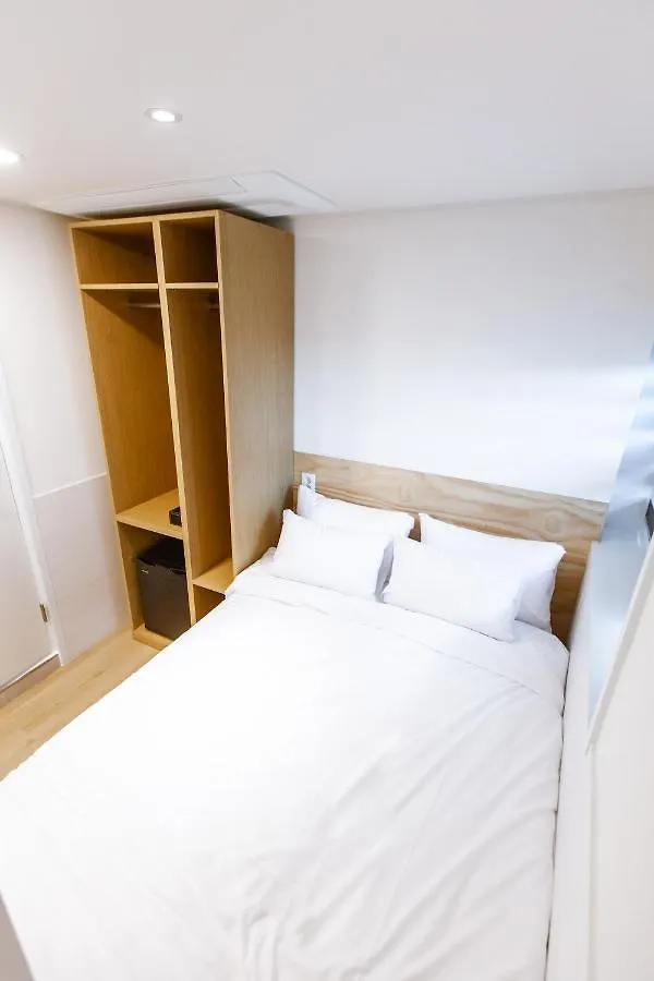 Seoulite Inn Myeongdong Formerly - Step Inn Myeongdong 2 0*, Seoul