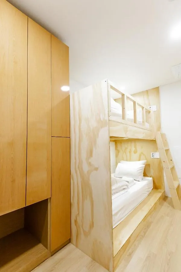 Hostel Seoulite Inn Myeongdong Formerly - Step Inn Myeongdong 2
