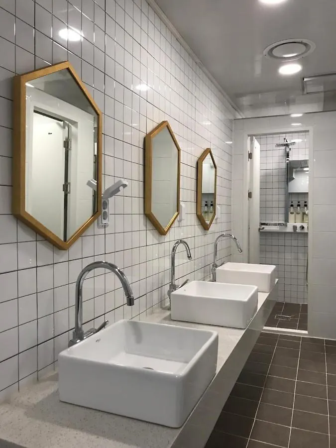 Hostel Seoulite Inn Myeongdong Formerly - Step Inn Myeongdong 2